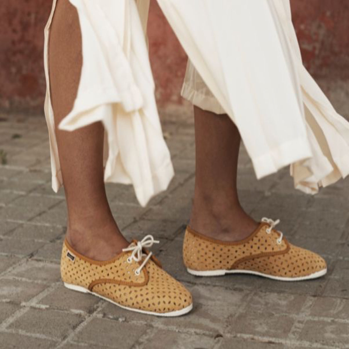 Clementina perforada - nugat – MAIANS FOOTWEAR US STORE